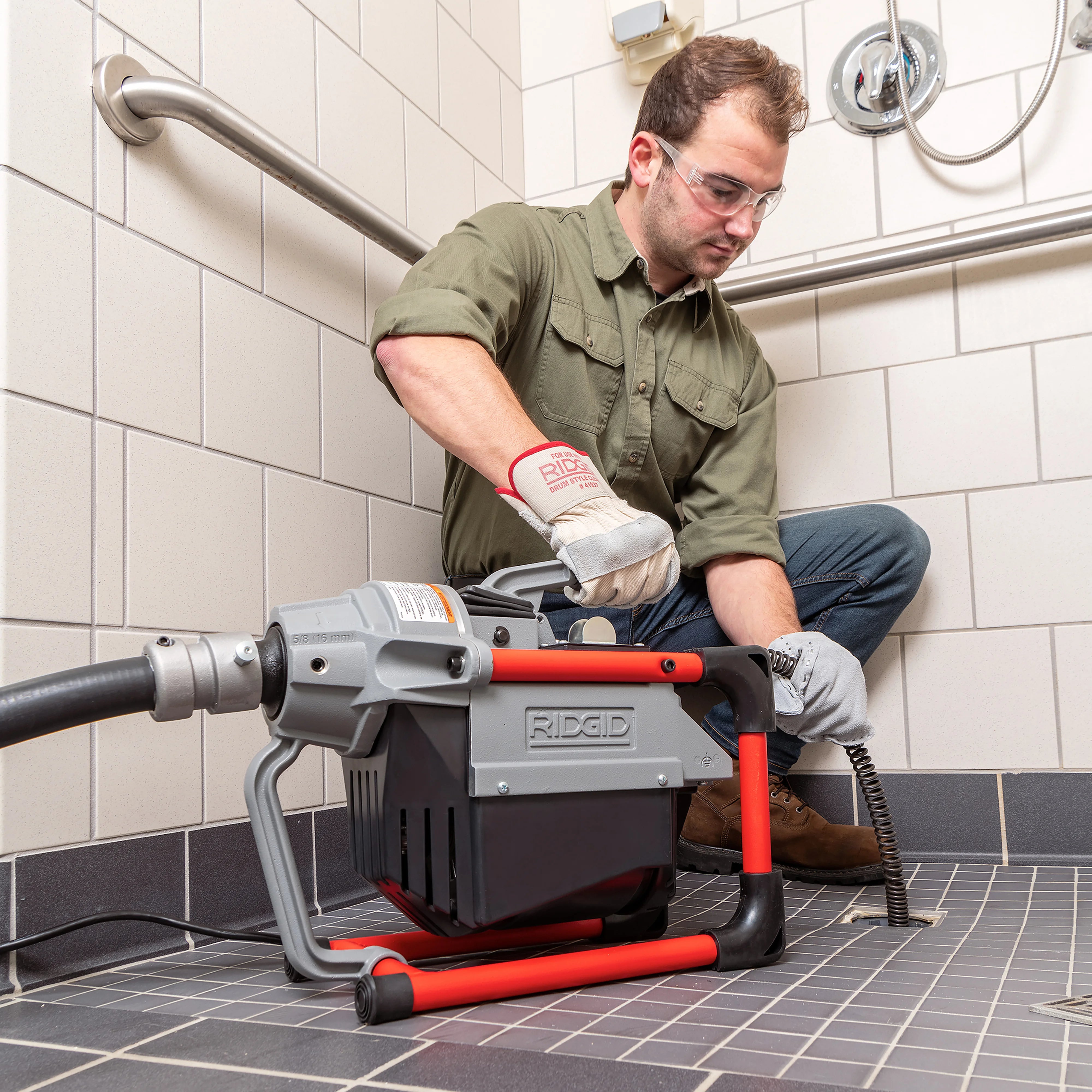 RIDGID 66512 - Máquina con manopla A-1 de llave de pasador A-12 y manguera de guía - Vista 8